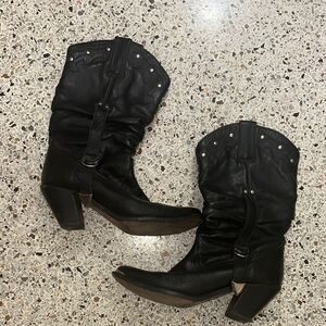 Saks Fifth Avenue western black leather boots silver studs hardware 8 Brazil